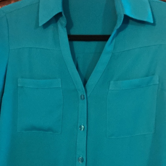Express button-down blouse - Picture 4 of 5